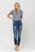HIGH RISE DISTRESSED FRAY HEM ANKLE SKINNY